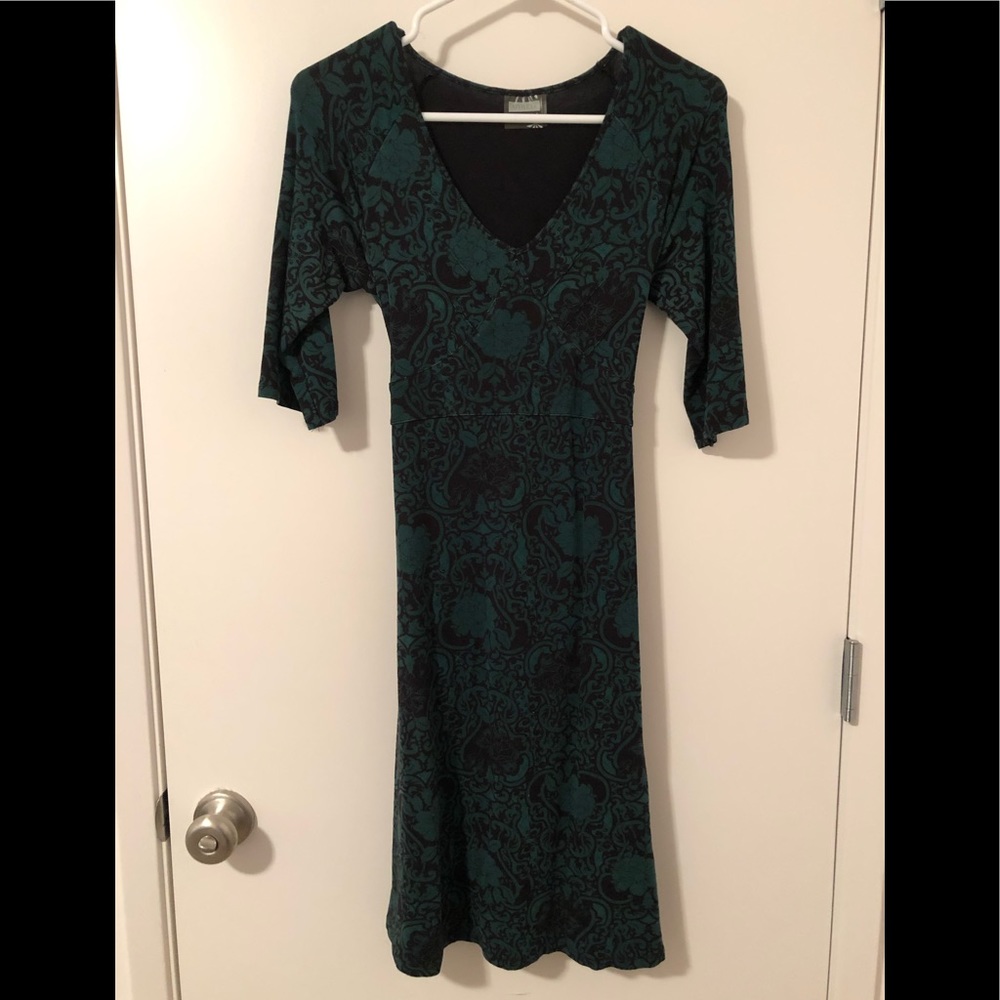 Beautiful green and black Athleta dress, size M